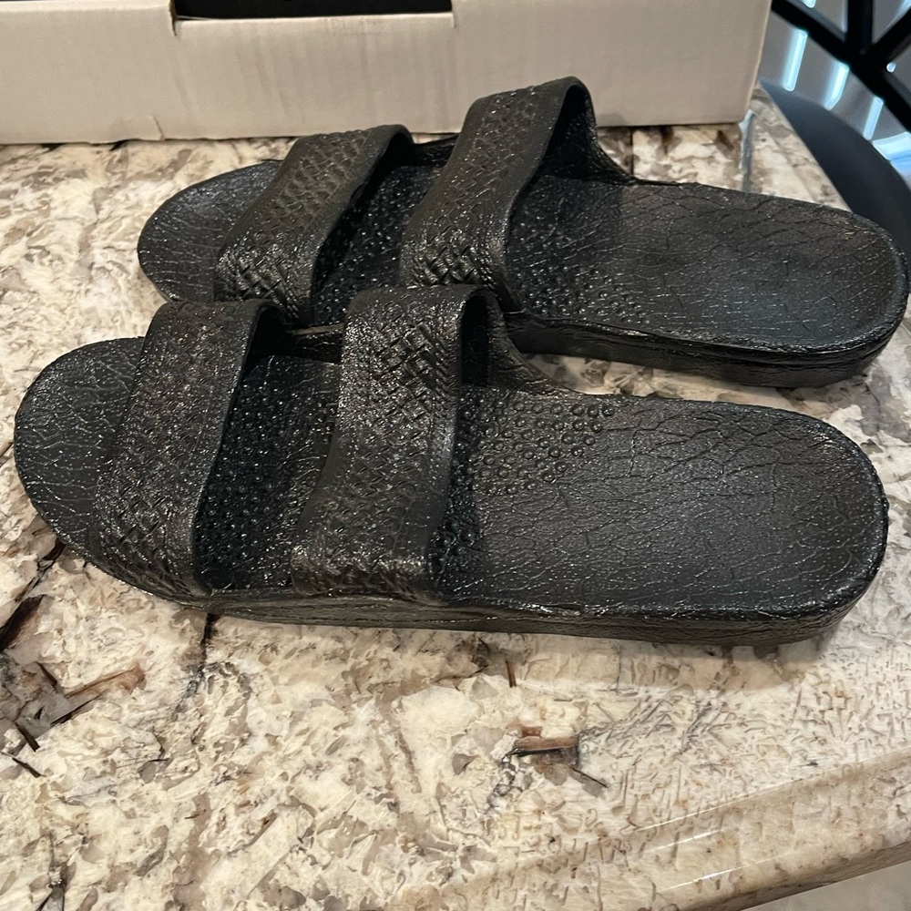 Black Women's Sandals